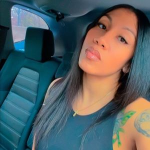 Meet your Posher, Desiree